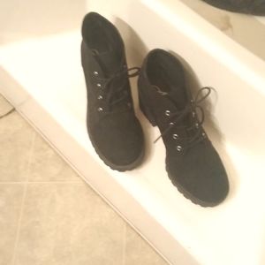 American Rag like new ankle boots with a block heel